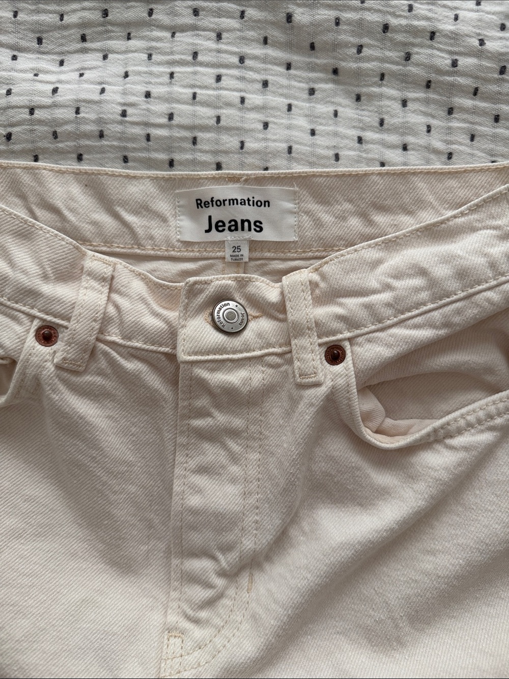 Reformation - Jayde High Rise Denim Midi Skirt - Size 25 - Cream - Picture 6 of 7